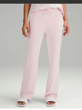 NWT Lululemon size 8 Softstreme HR Pant in Flush Pink (FUSP).